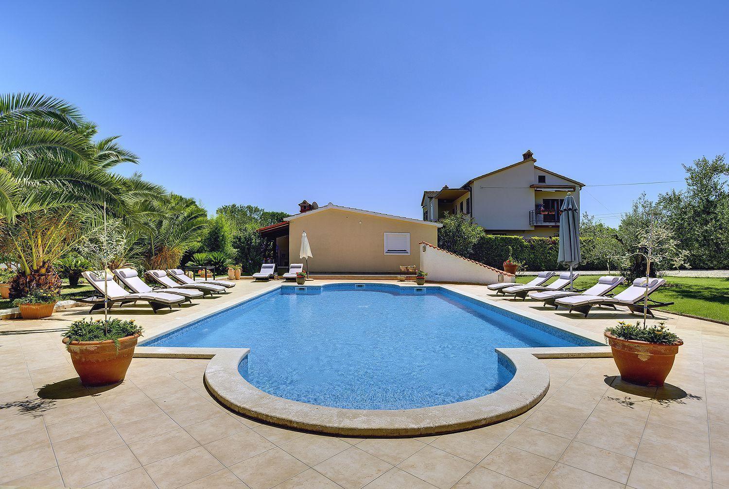 Zum Sandstrand Sind Es Wenige Gehminuten - Geniessen Sie Aber Auch Die Zeit Am Pool เมดูลิน ภายนอก รูปภาพ